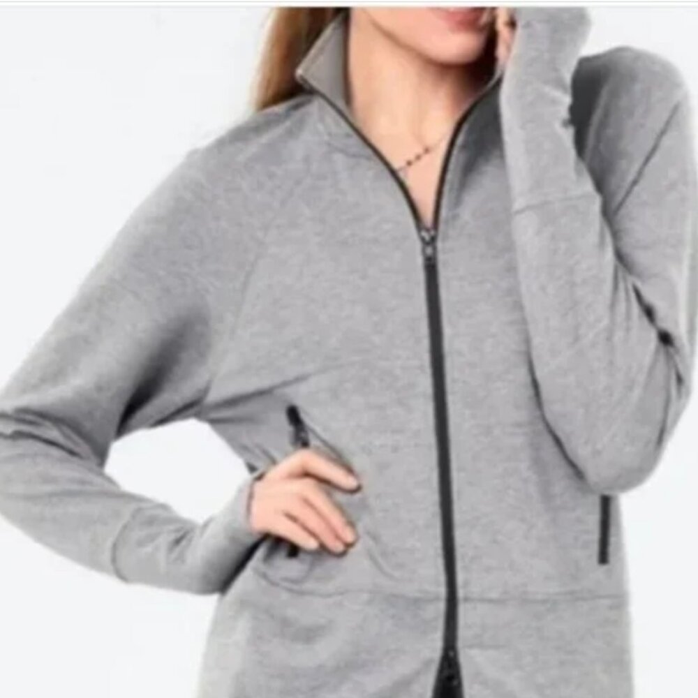 Cabi Grey Knit Jacket Front Zipper